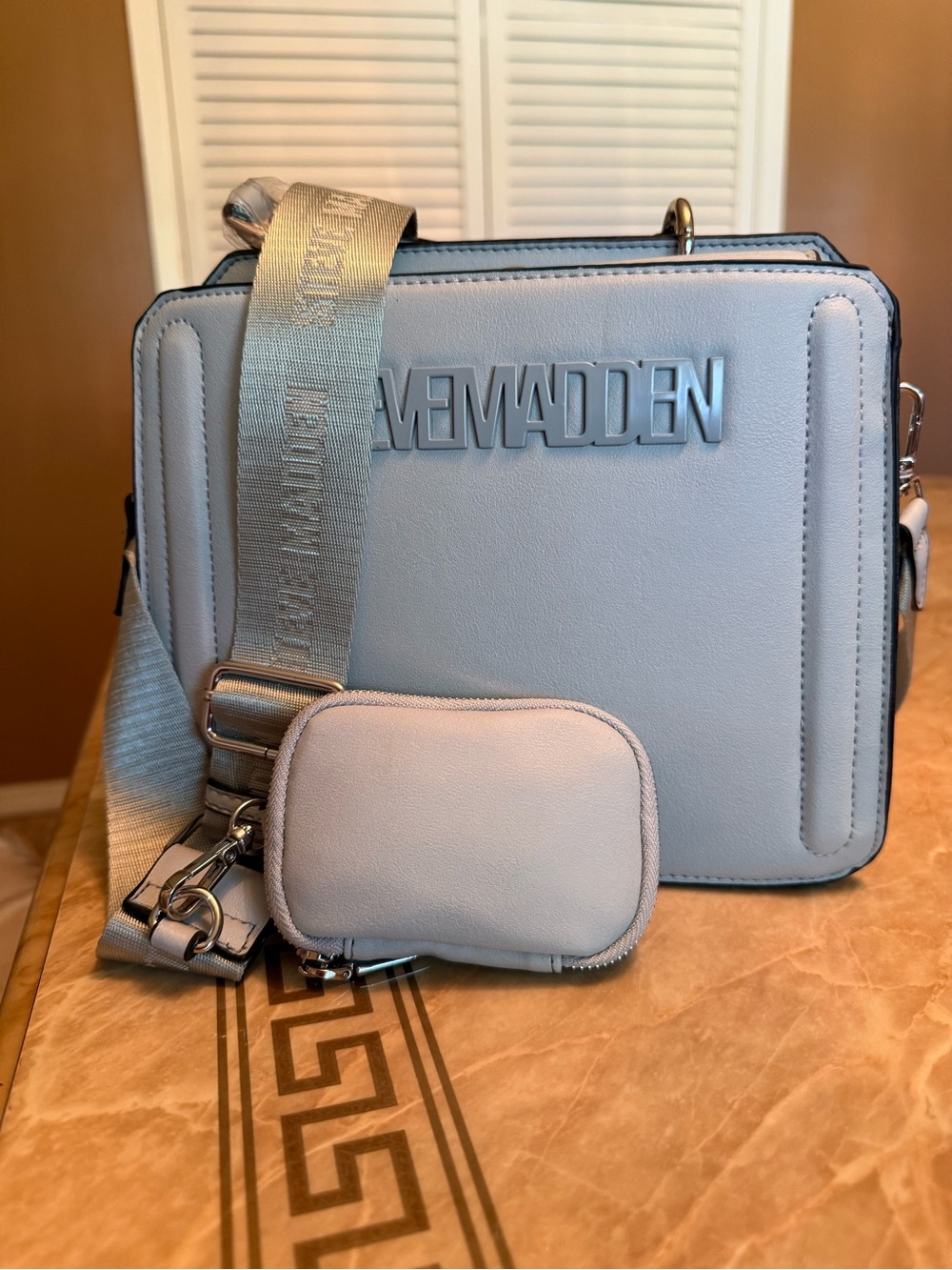 STEVE MADDEN CROSSBODY BAG IN BABY BLUE